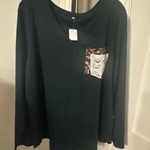 NEW Women's Green Top with Lace and Leopard Pocket 3XL